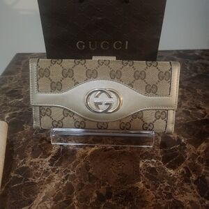 Gucci Beige/Gold Monogram Wallet GUC